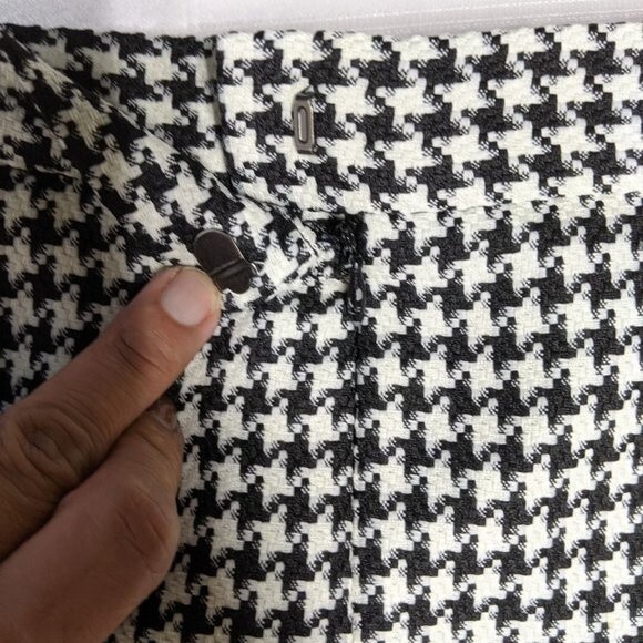 Tahari Skirt Women Size 12 Fringe Gathered Houndstooth Lined Short Black & White - Picture 5 of 11